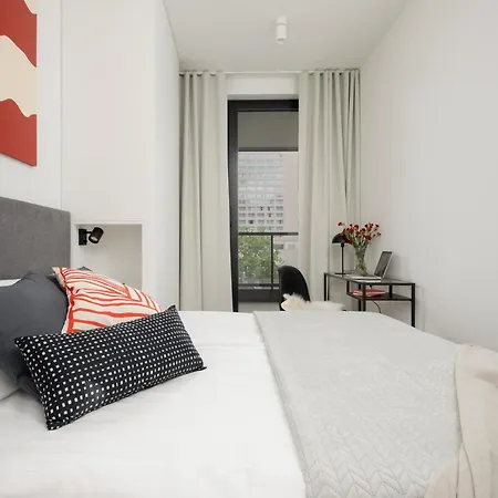 Luxury With Parking In The Centre By Renters Prestige