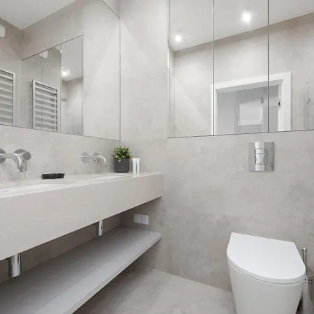 아파트 Luxury With Parking In The Centre By Renters Prestige *