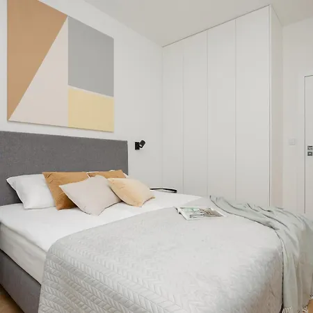 公寓 Luxury With Parking In The Centre By Renters Prestige 华沙