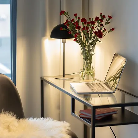 Luxury With Parking In The Centre By Renters Prestige